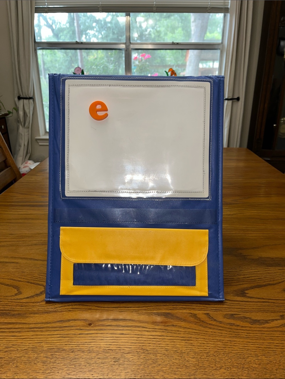 Magnetic Tabletop Pocket Chart